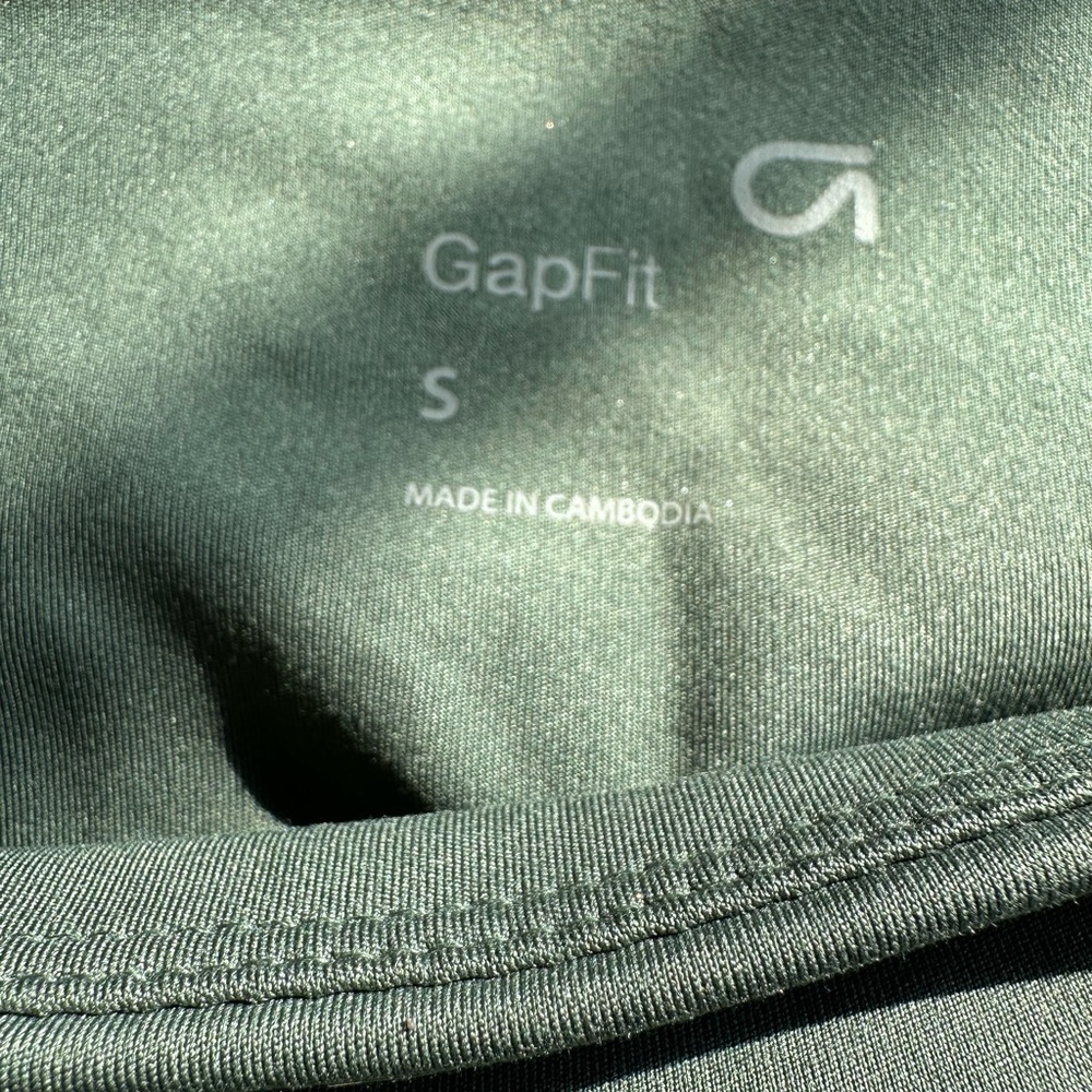 NWOT- Women GapFit high-rise flared yoga leggings, Sz. small. - Picture 6 of 7